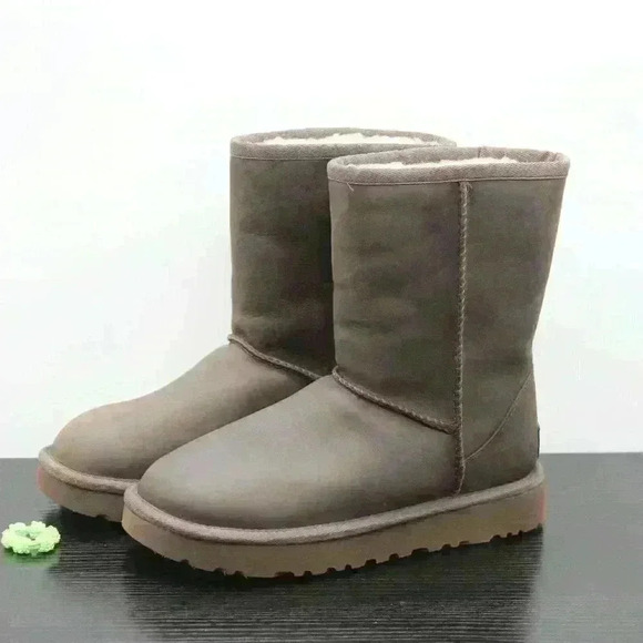 UGG Australia Shoes - UGG Women’s Classic Brown Leather Boots